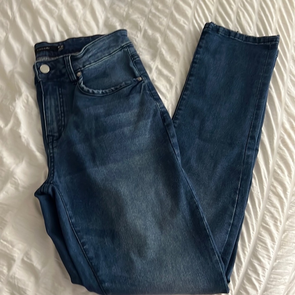 Tahari Men’s Jeans